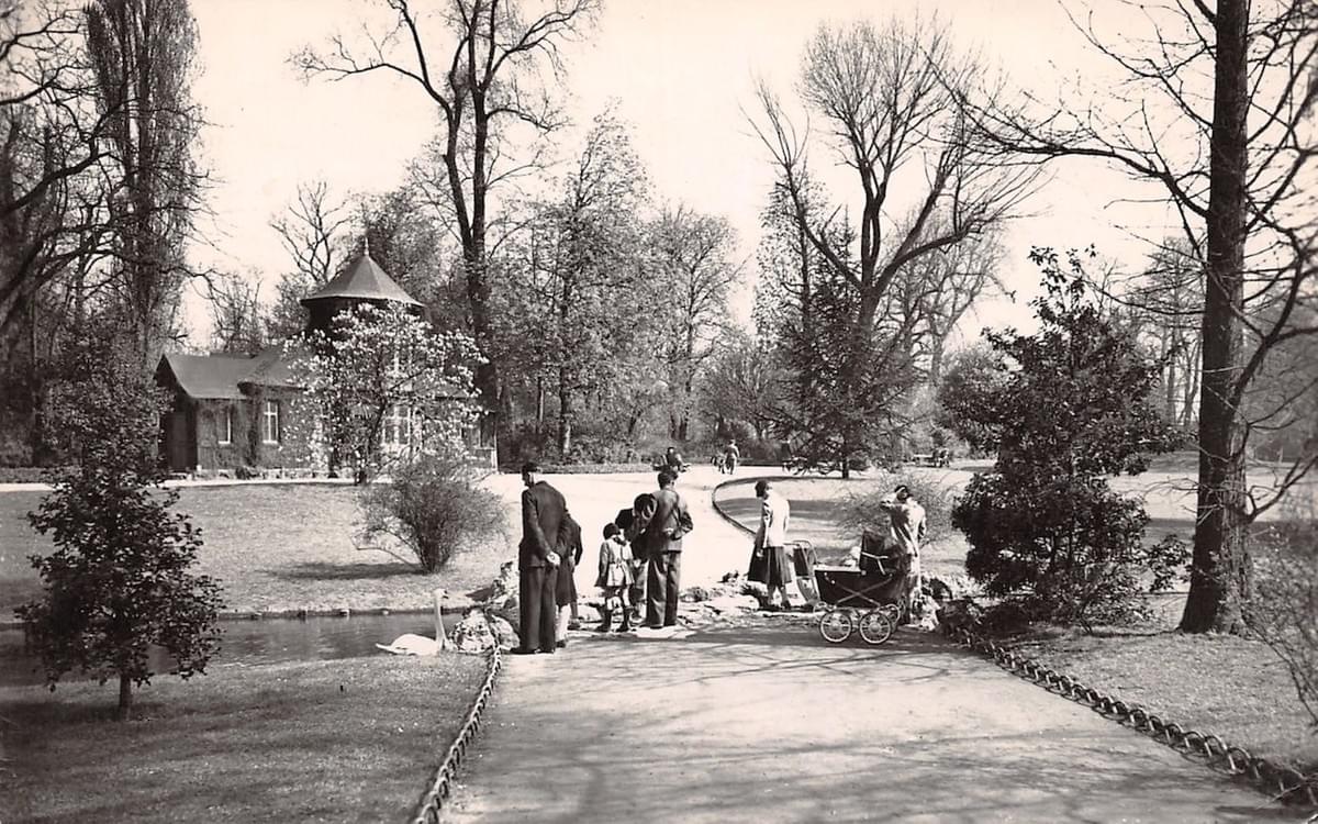 un lieu de promenade pour les familles Jardin Vauban à Lille un lieu de promenade pour les familles Jardin Vauban à Lille
