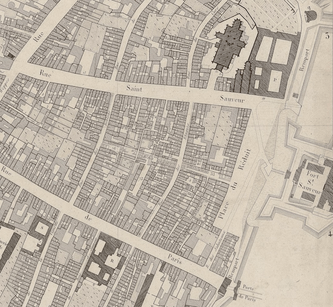 Lille En 1820, la rue Frédéric Mottez n'existe pas encore. A la place : un rempart Lille En 1820, la rue Frédéric Mottez n'existe pas encore. A la place : un rempart