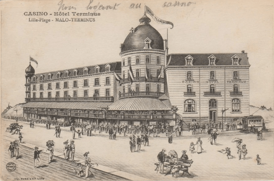 Lille - Les plages les plus proches de Lille sont à Malo-les-Bains, à côté de Dunkerque, à 80 kilomètres de Lille. Comme Le Touquet, un peu plus bas sur la côte d'Opale, aime s'appeler "Le Touquet-Paris-Plage", le Casino Hotel Terminus de Malo-les-Bains a utilisé le terme Lille-Plage. Lille - Les plages les plus proches de Lille sont à Malo-les-Bains, à côté de Dunkerque, à 80 kilomètres de Lille. Comme Le Touquet, un peu plus bas sur la côte d'Opale, aime s'appeler "Le Touquet-Paris-Plage", le Casino Hotel Terminus de Malo-les-Bains a utilisé le terme Lille-Plage.