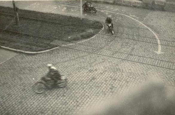 grand prix lille automobile 1946 : les motos ont aussi fait une course dans les rues de marcq en baroeul grand prix lille automobile 1946 : les motos ont aussi fait une course dans les rues de marcq en baroeul