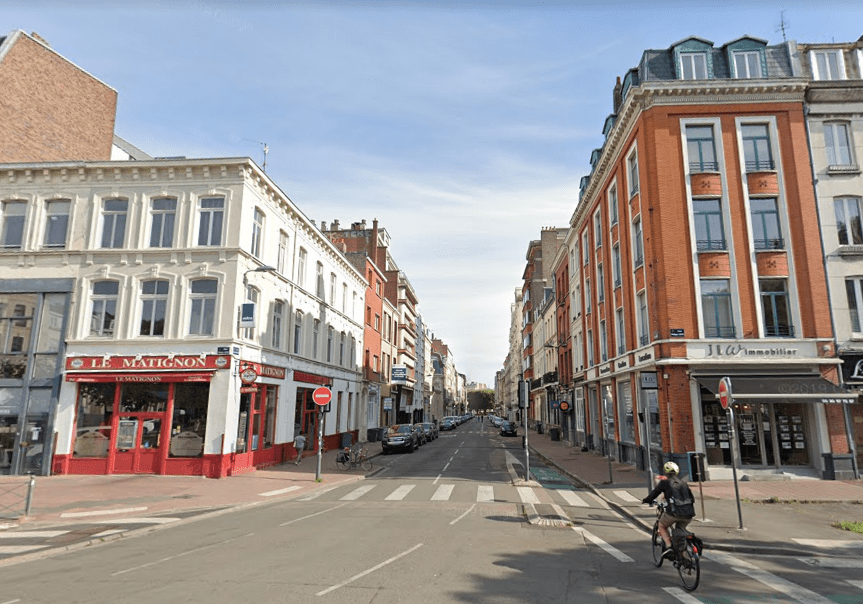 L'entrée de la rue Nicolas Leblanc à Lille, côté place Philippe Lebon L'entrée de la rue Nicolas Leblanc à Lille, côté place Philippe Lebon