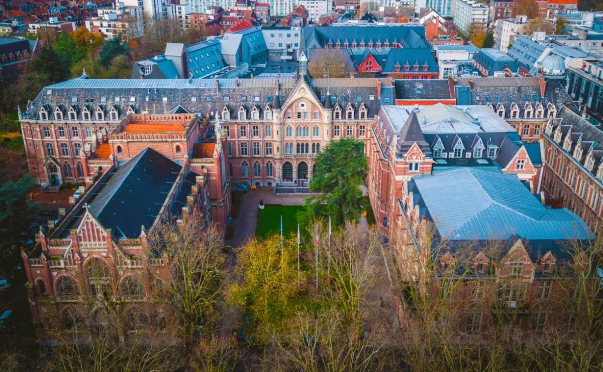 vue aerienne de la catho de lille, université catholique vue aerienne de la catho de lille, université catholique