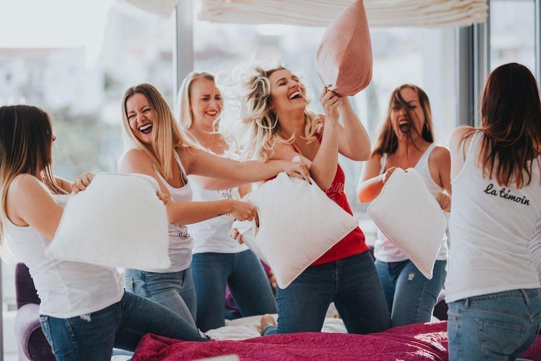 toutes les activités evjf lille enterement vie de jeune fille bataille oreiller toutes les activités evjf lille enterement vie de jeune fille bataille oreiller