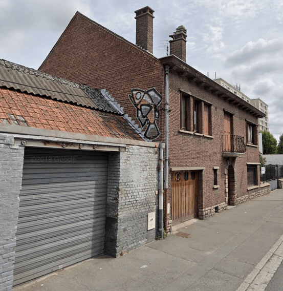 Lille Une oeuvre des street artistes du Collectif Poisson vient égayer la rue de cambrai Lille Une oeuvre des street artistes du Collectif Poisson vient égayer la rue de cambrai