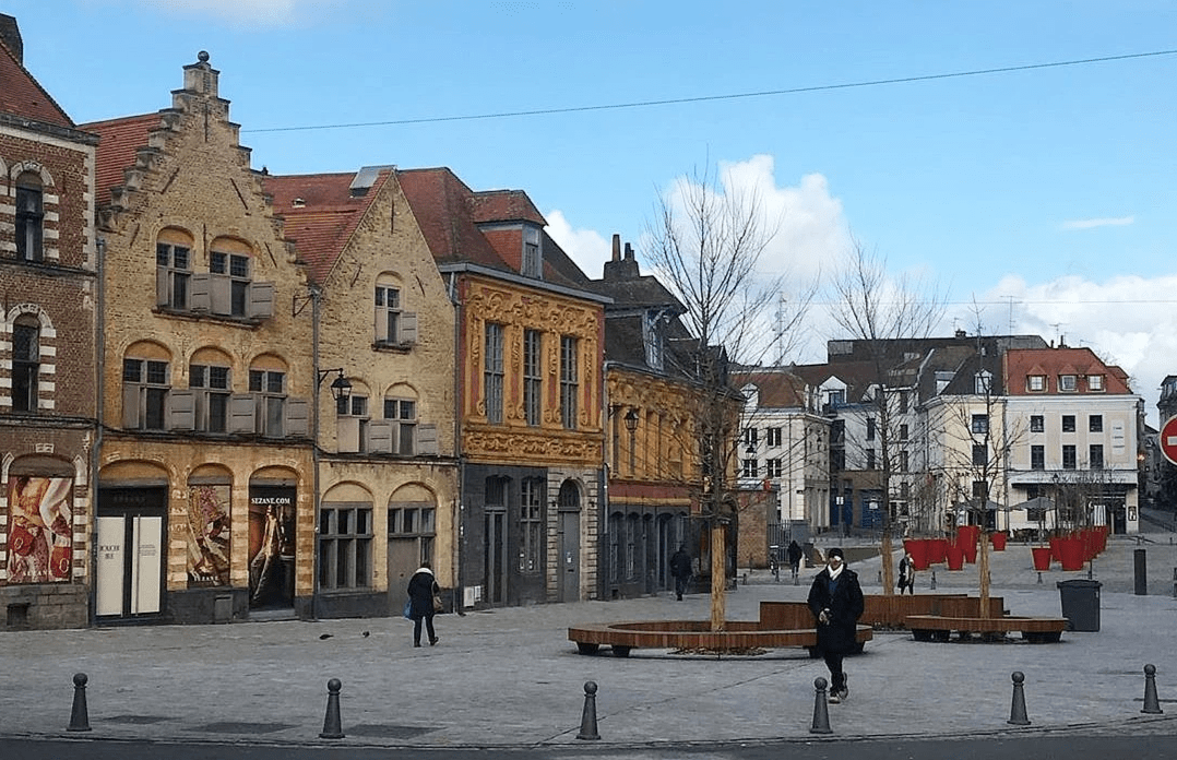 La place Louise de Bettignies Lille La place Louise de Bettignies Lille