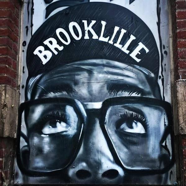 Brooklille oeuvre de street art à Lille par Logick en l'honneur de spike lee et brooklyn new york Brooklille oeuvre de street art à Lille par Logick en l'honneur de spike lee et brooklyn new york