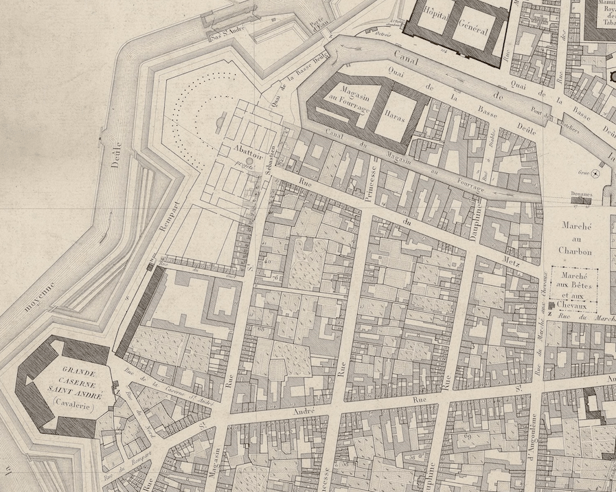 Les abattoirs de Lille : plan de 1820 montrant les abattoirs construits entre la rue saint sébastien et les remparts Les abattoirs de Lille : plan de 1820 montrant les abattoirs construits entre la rue saint sébastien et les remparts