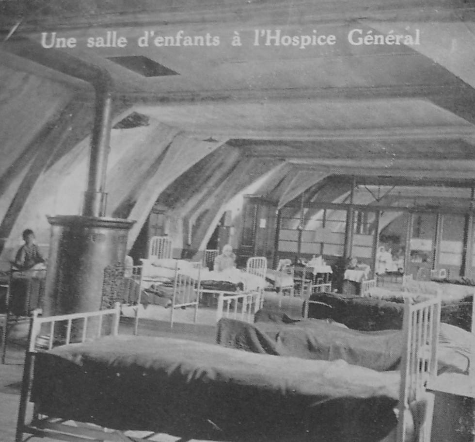 une salle d'enfants à l'Hospice Général devenue l'IAE a Lille une salle d'enfants à l'Hospice Général devenue l'IAE a Lille