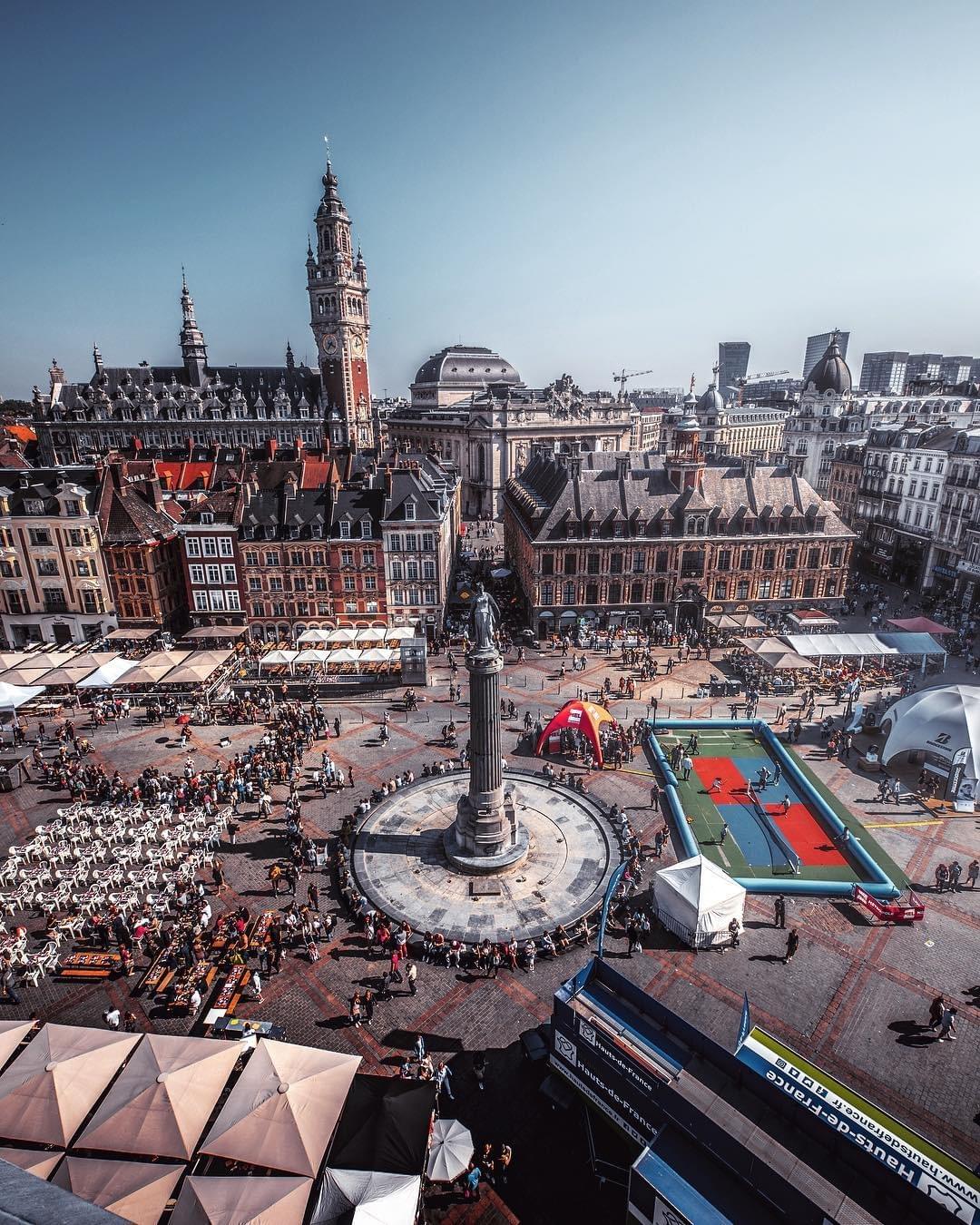 braderie de Lille la grand place braderie de Lille la grand place