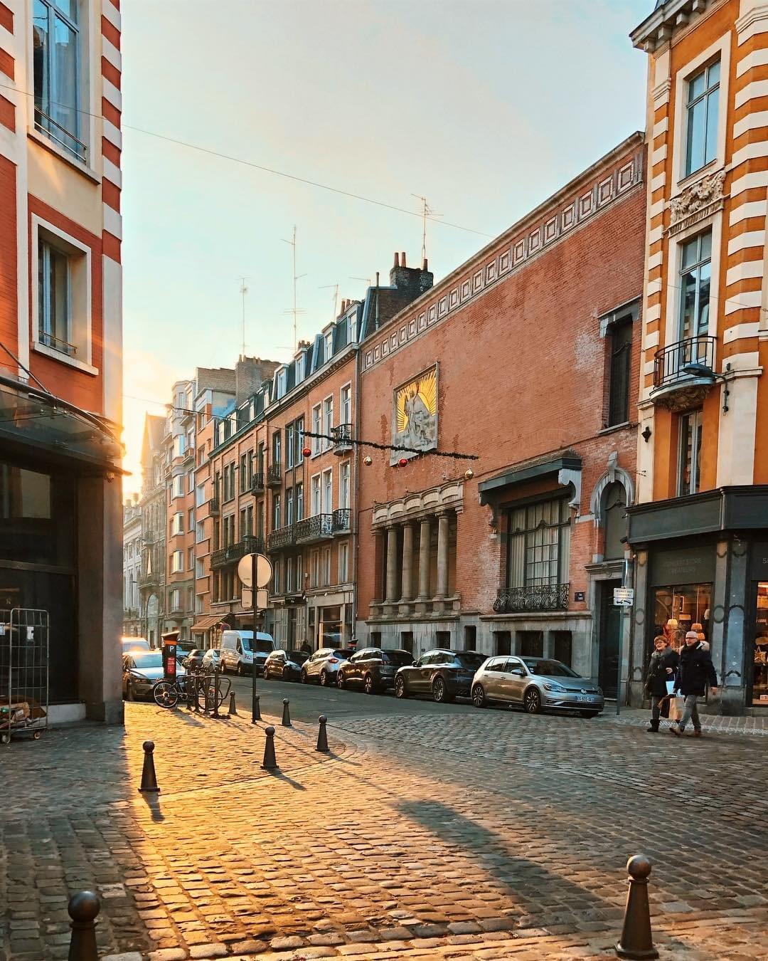 Lille : L'entrée de la rue Thiers et son mystérieux temple maçonnique franc maçon Lille : L'entrée de la rue Thiers et son mystérieux temple maçonnique franc maçon