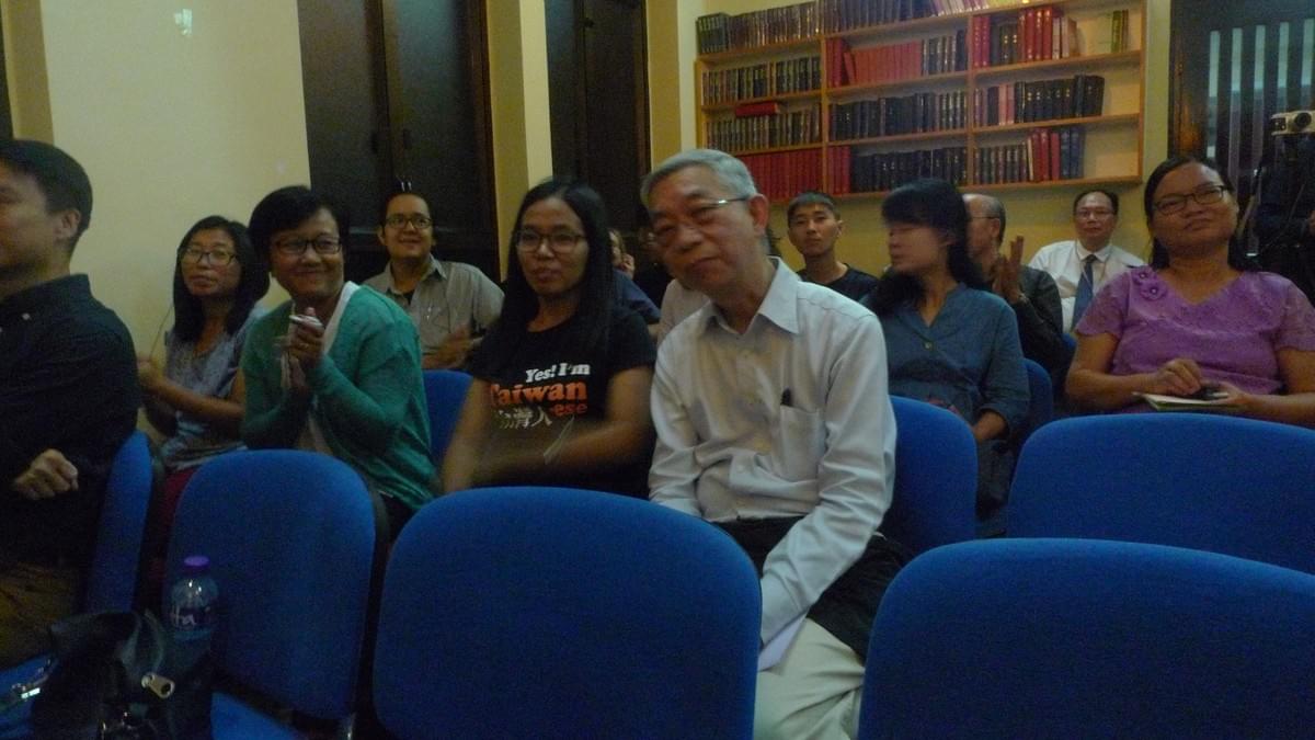 Students from Myanmar and Mr. Alexander MAK Students from Myanmar and Mr. Alexander MAK