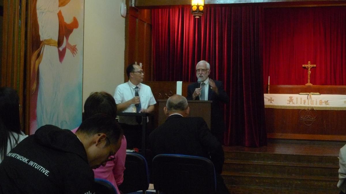 Rev. Dr. Richard CARTER Responding,Rev. Sam YEUNG Interpreting Rev. Dr. Richard CARTER Responding,Rev. Sam YEUNG Interpreting