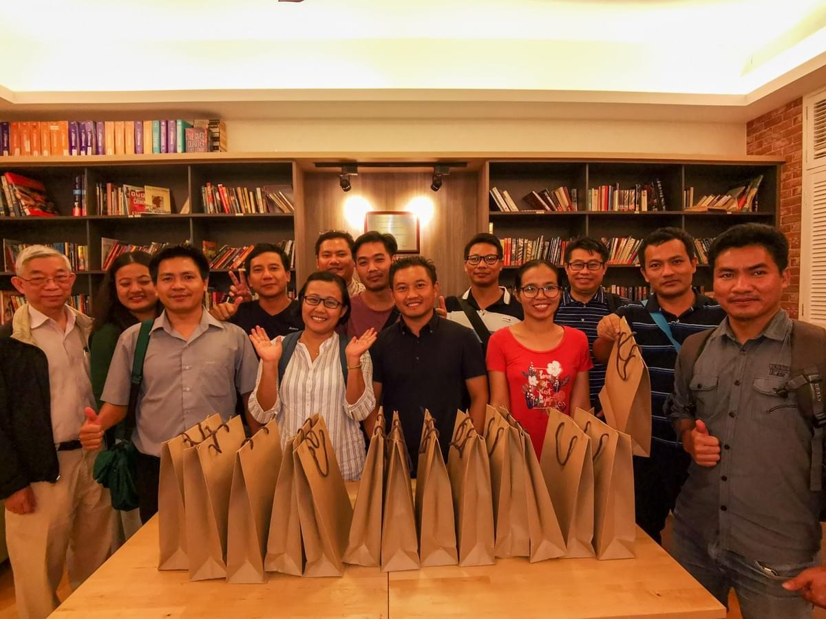 24(Gifts for Myanmar Students) 24(Gifts for Myanmar Students)