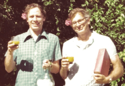 Amov Tversky and Daniel Kahneman, the two psychologists that founded the field of behavioral economics in the 70s. Tversky, left, wears a checkered green button down and Kahneman wears a white button down. They are outside in the sunlight in front of a leafy back ground with glasses and jug of something. Kahneman holds a large red book. They both have pink flowers in their right ears. Kahneman and Tversky founded the field of behavioral economics, which the Horizon Academic Research Program offers classes on. Amov Tversky and Daniel Kahneman, the two psychologists that founded the field of behavioral economics in the 70s. Tversky, left, wears a checkered green button down and Kahneman wears a white button down. They are outside in the sunlight in front of a leafy back ground with glasses and jug of something. Kahneman holds a large red book. They both have pink flowers in their right ears. Kahneman and Tversky founded the field of behavioral economics, which the Horizon Academic Research Program offers classes on.