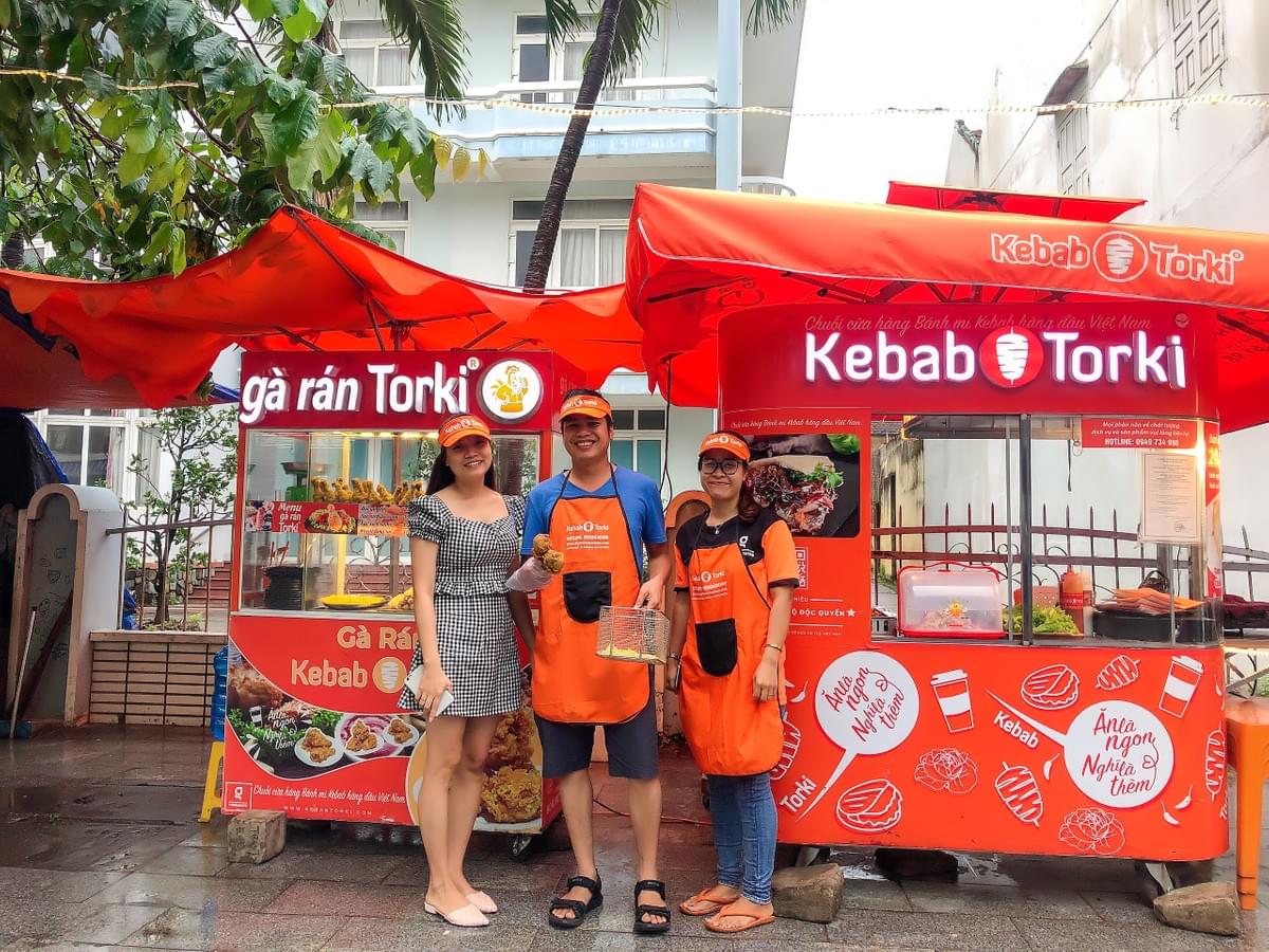 Một xe đẩy bánh mì Thổ Nhĩ Kỳ của Torki Kebab Một xe đẩy bánh mì Thổ Nhĩ Kỳ của Torki Kebab