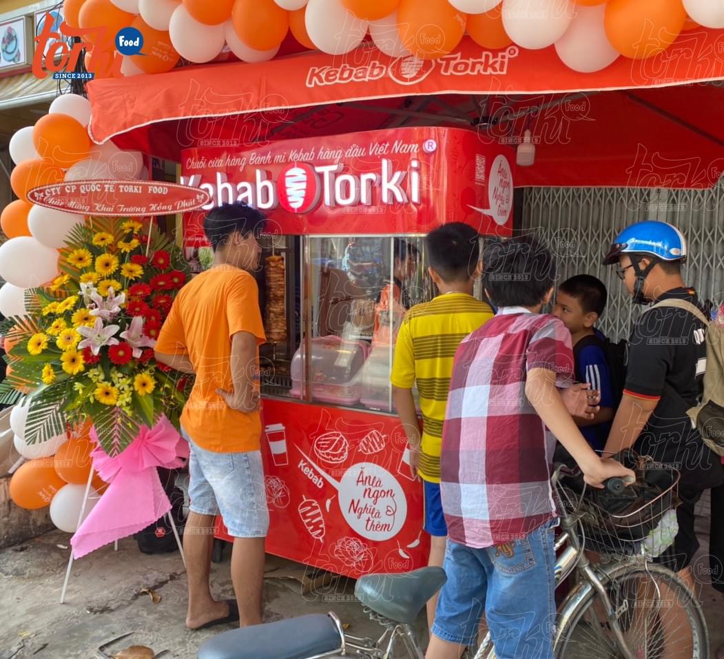 Cửa hàng Torki Kebab luôn nhận được sự yêu thích của khách hàng Cửa hàng Torki Kebab luôn nhận được sự yêu thích của khách hàng