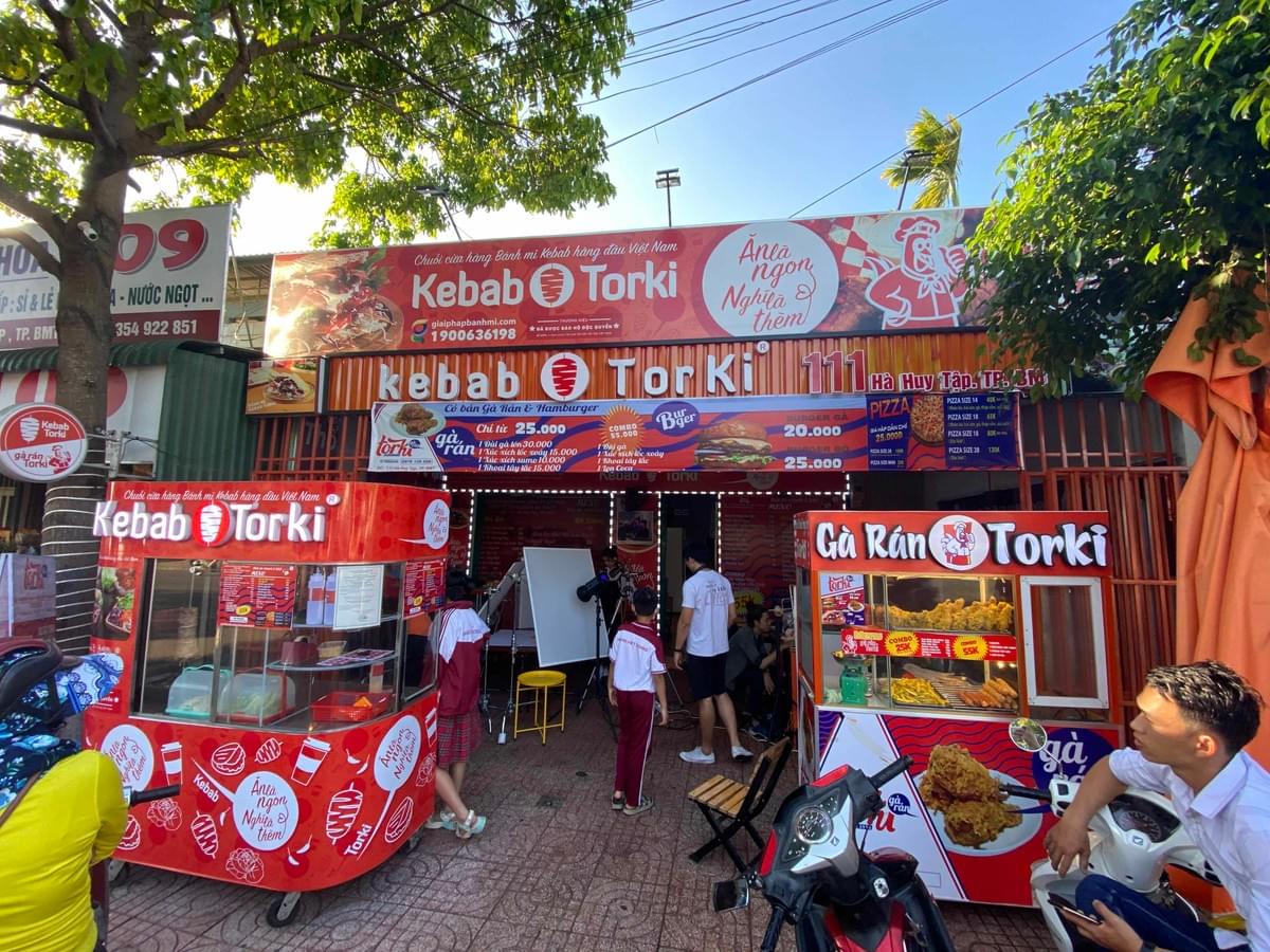 Chuẩn bị khai trương cửa hàng Torki Chuẩn bị khai trương cửa hàng Torki