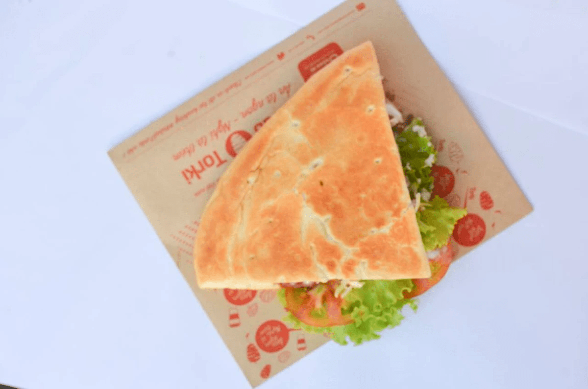 Nguyên liệu tươi ngon, “Việt hóa” khiến bánh mì Thổ Nhĩ Kỳ Kebab Torki được đón nhận bởi nhiều thực khách Nguyên liệu tươi ngon, “Việt hóa” khiến bánh mì Thổ Nhĩ Kỳ Kebab Torki được đón nhận bởi nhiều thực khách