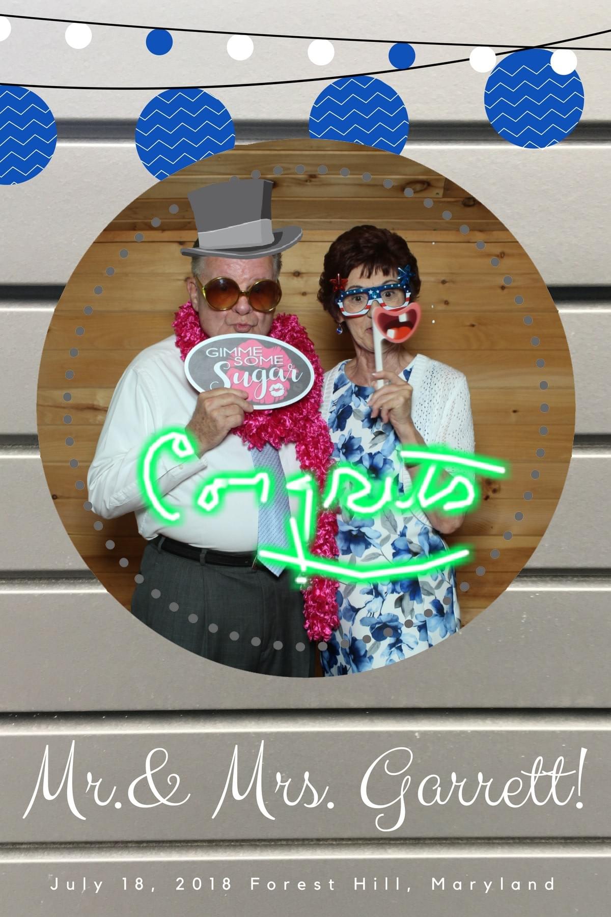Everyone loves the Magic Selfie Mirror Photobooth Everyone loves the Magic Selfie Mirror Photobooth