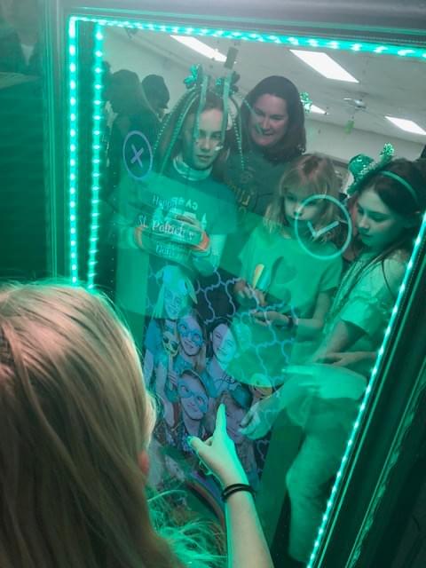 The Magic Selfie Mirror The Magic Selfie Mirror