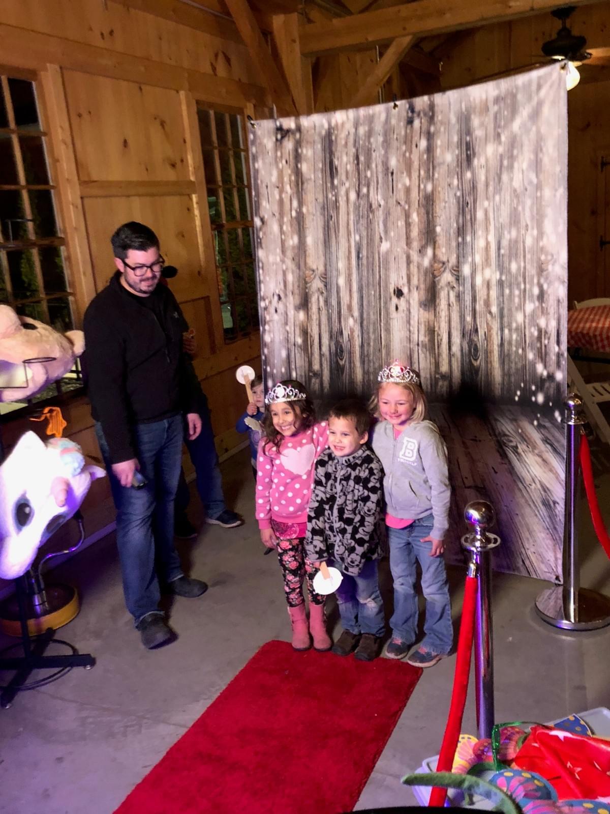 The Magic Selfie Mirror Photo Booth at a Birthday Party The Magic Selfie Mirror Photo Booth at a Birthday Party