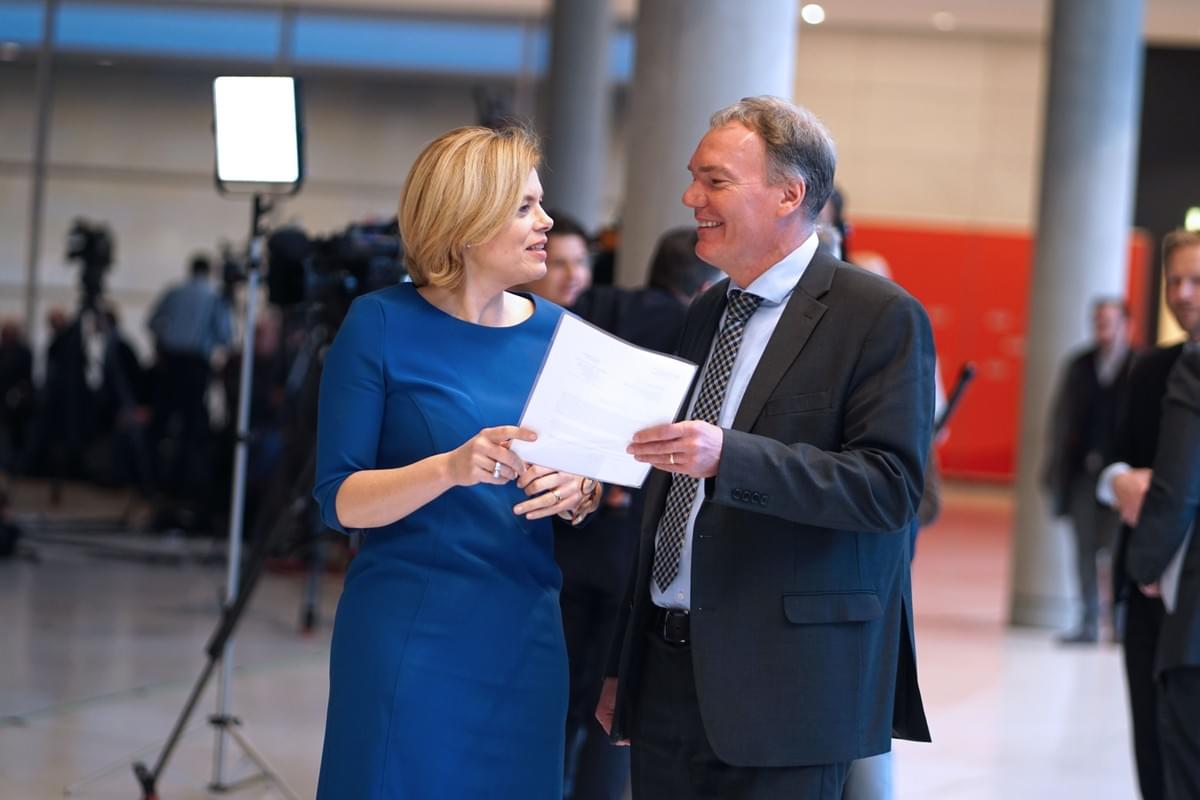 Julia Klöckner Andreas Steier CDU Irsch Kleinbus Foerderung Julia Klöckner Andreas Steier CDU Irsch Kleinbus Foerderung