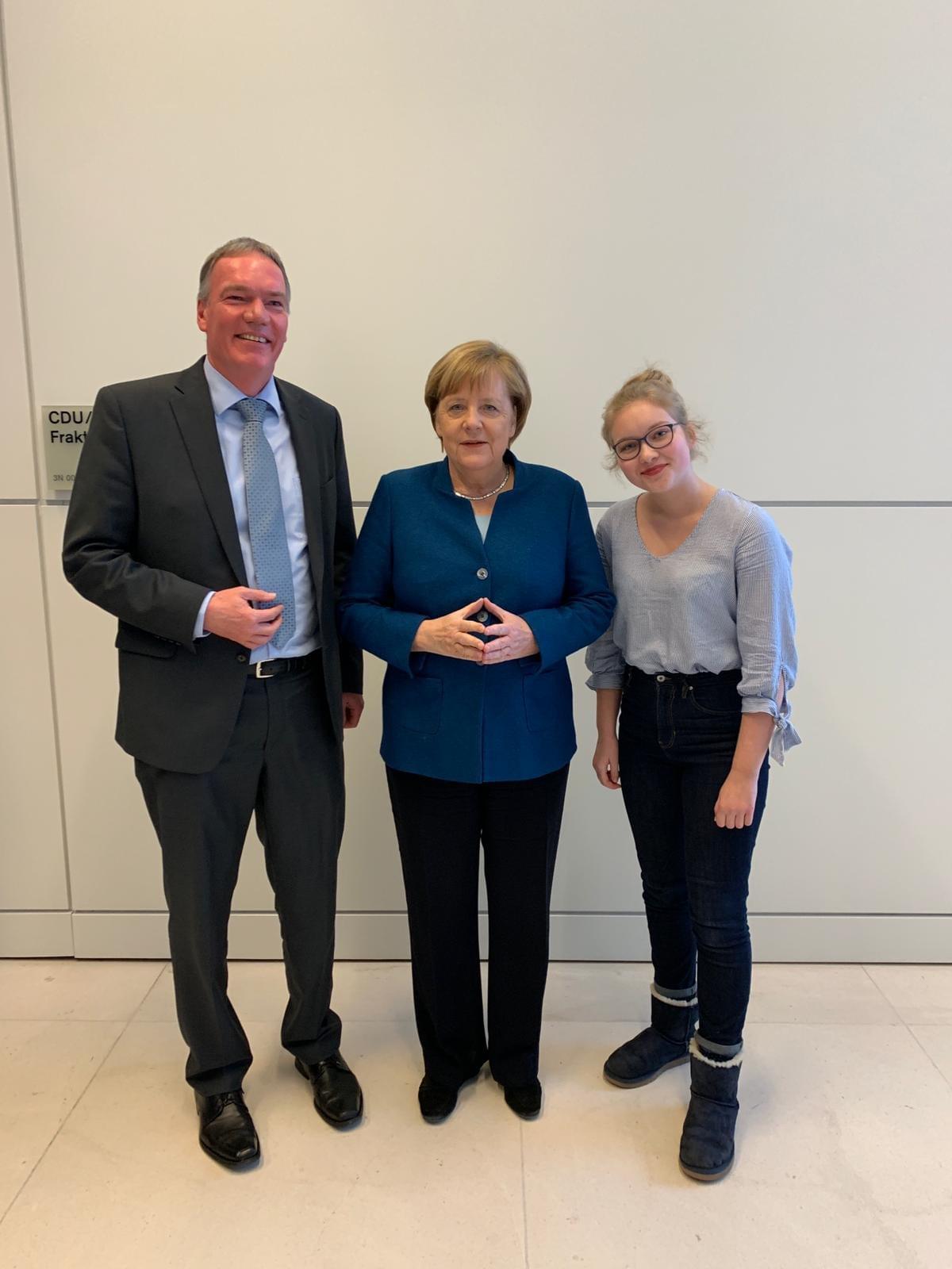 Helen Manhart und Angela Merkel und Andreas Steier Helen Manhart und Angela Merkel und Andreas Steier