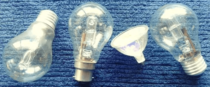 Incandescent, halogen, CFL and LED lightbulbs all use different amounts of power Incandescent, halogen, CFL and LED lightbulbs all use different amounts of power