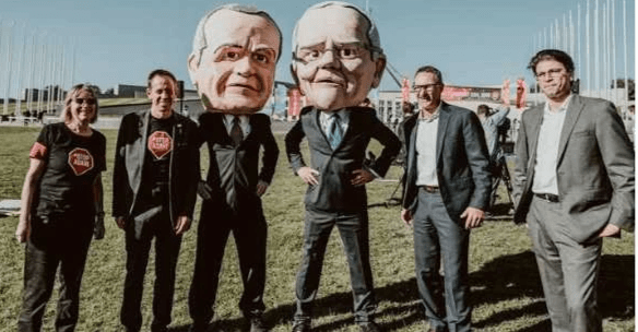 Greens politicians support #stopadani protest Greens politicians support #stopadani protest
