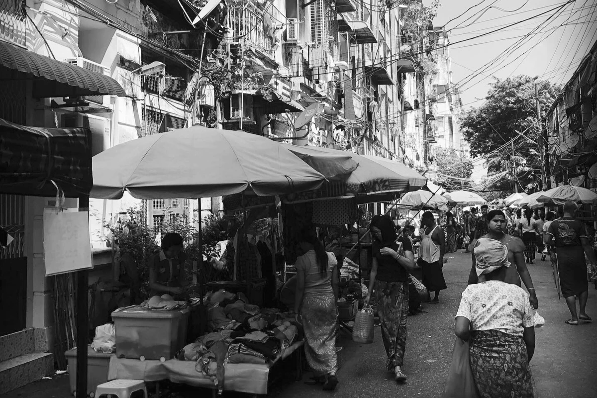 One of my lunch break stroll in downtown Yangon. One of my lunch break stroll in downtown Yangon.