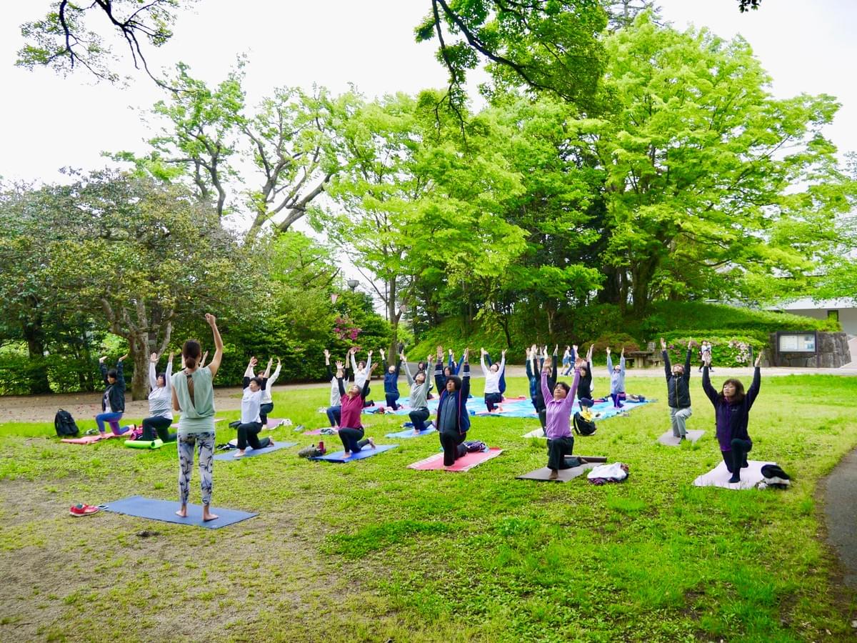 モアナヨガ 倉吉市打吹山でパークヨガ モアナヨガ 倉吉市打吹山でパークヨガ