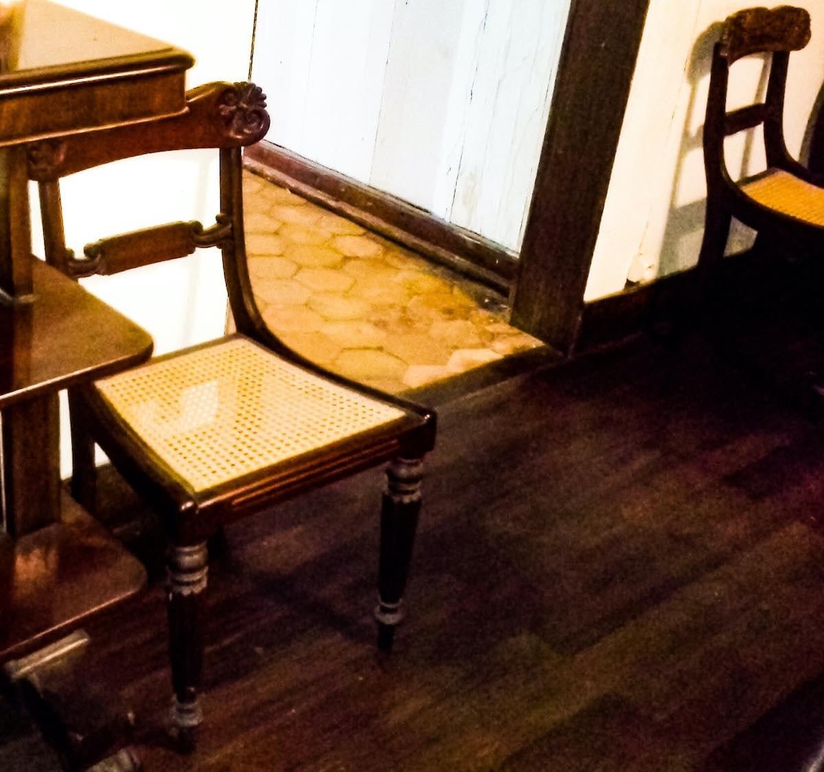 chaise-anglaise XIXe-siecle-histoire-meuble -antillais chaise-anglaise XIXe-siecle-histoire-meuble -antillais