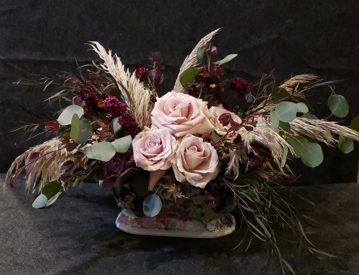 Fall Floral Centerpiece in Autumn Colors Using Berries and Pampas Grass Fall Floral Centerpiece in Autumn Colors Using Berries and Pampas Grass