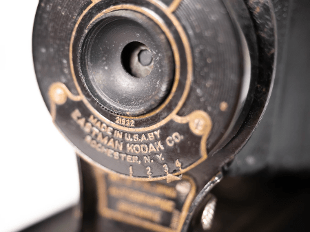 Kodak No. 2 Folding Autographic Brownie close up of the aperture options showing that they are unusually numbered 1 through 4 and don't have standard aperture numbers Kodak No. 2 Folding Autographic Brownie close up of the aperture options showing that they are unusually numbered 1 through 4 and don't have standard aperture numbers