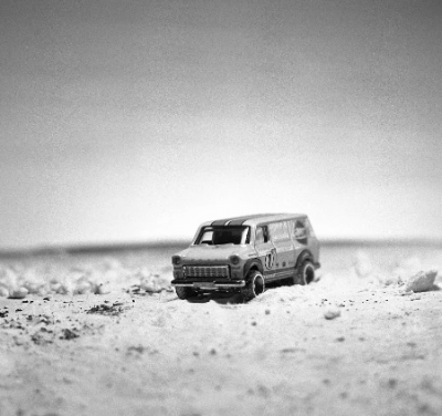 Hot wheels van in flour 'snow' Hot wheels van in flour 'snow'
