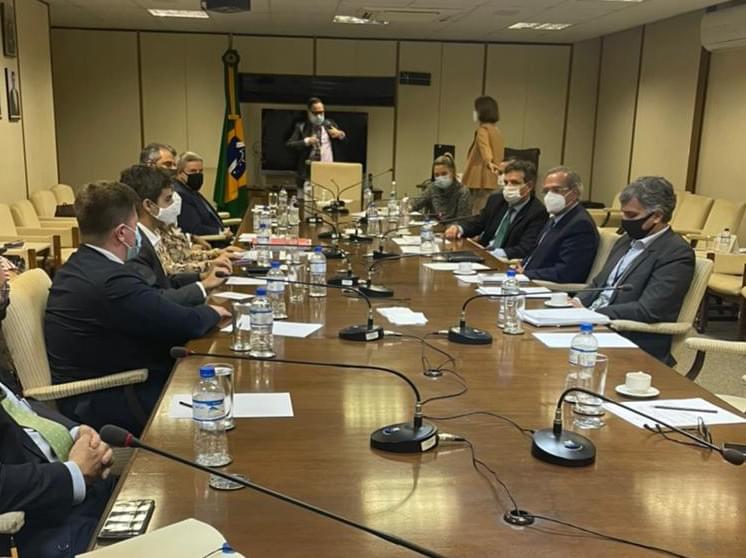 Rigoni explica mudanças propostas à reforma administrativa em reunião com Paulo Guedes Rigoni explica mudanças propostas à reforma administrativa em reunião com Paulo Guedes