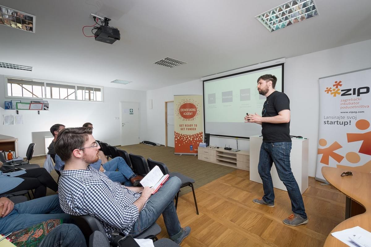 Photo by Crowdfunding Academy Photo by Crowdfunding Academy