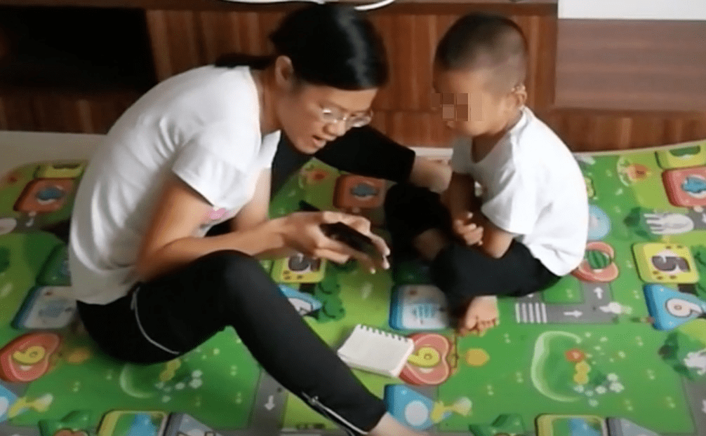 恩恩与妈妈 恩恩与妈妈