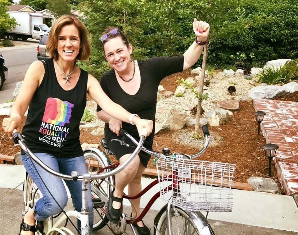 Davis school teachers Mele Echiburu and Jenn Wolfe inspire each other to commute to school via bike. Davis school teachers Mele Echiburu and Jenn Wolfe inspire each other to commute to school via bike.
