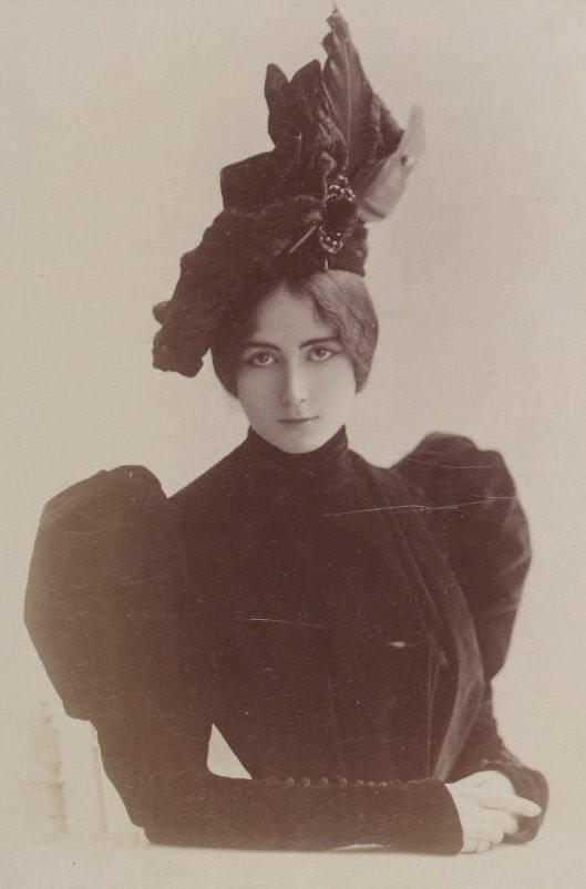 Cleo_de_Merode_Photo_par_Leopold-Emile-Reutlinger Cleo_de_Merode_Photo_par_Leopold-Emile-Reutlinger