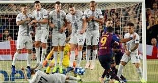 Istirahat Kaki Bintang Sepak Bola Begitu Mengerikan Sehingga Ref Menangis Istirahat Kaki Bintang Sepak Bola Begitu Mengerikan Sehingga Ref Menangis