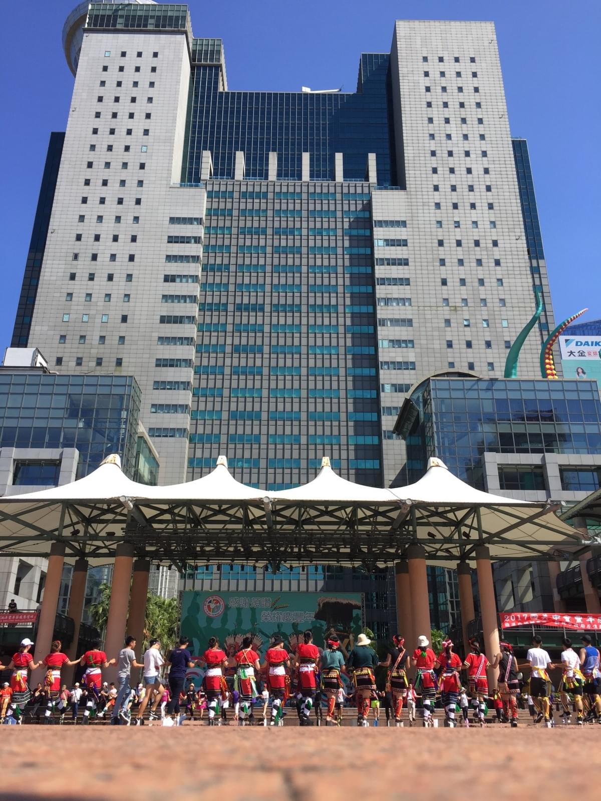 牧養都市原住民教會的責任,不單是使萬民歸主,更是使萬族認識自己。 牧養都市原住民教會的責任,不單是使萬民歸主,更是使萬族認識自己。