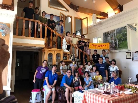 迦南美地農莊民宿——「來這裡住的客人,都會成為我們的好朋友。」這是民宿主人的經營理念之一。(圖片來源:李明翰提供) 迦南美地農莊民宿——「來這裡住的客人,都會成為我們的好朋友。」這是民宿主人的經營理念之一。(圖片來源:李明翰提供)