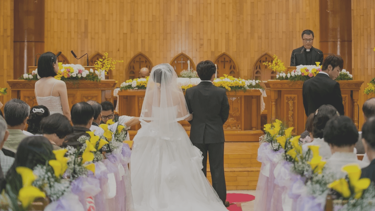 好的婚姻應該是三角關係,三個角分別是上帝、丈夫與妻子。(圖|陳信喆) 好的婚姻應該是三角關係,三個角分別是上帝、丈夫與妻子。(圖|陳信喆)