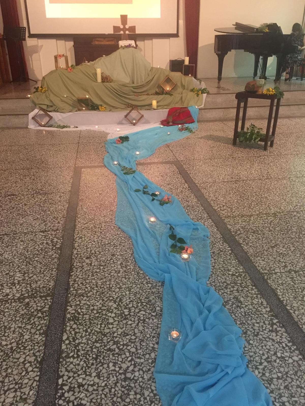 祂領我到可安歇的水邊,最後一夜的泰澤靈修。(圖|作者) 祂領我到可安歇的水邊,最後一夜的泰澤靈修。(圖|作者)