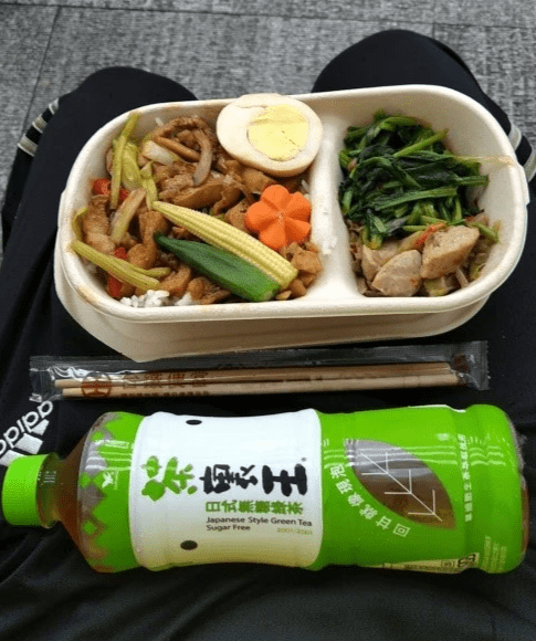 精心設計過的客家小炒便當。(圖|作者) 精心設計過的客家小炒便當。(圖|作者)