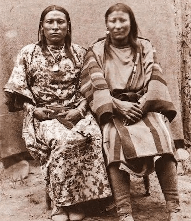 雙靈人(Two Spirited)。 雙靈人(Two Spirited)。