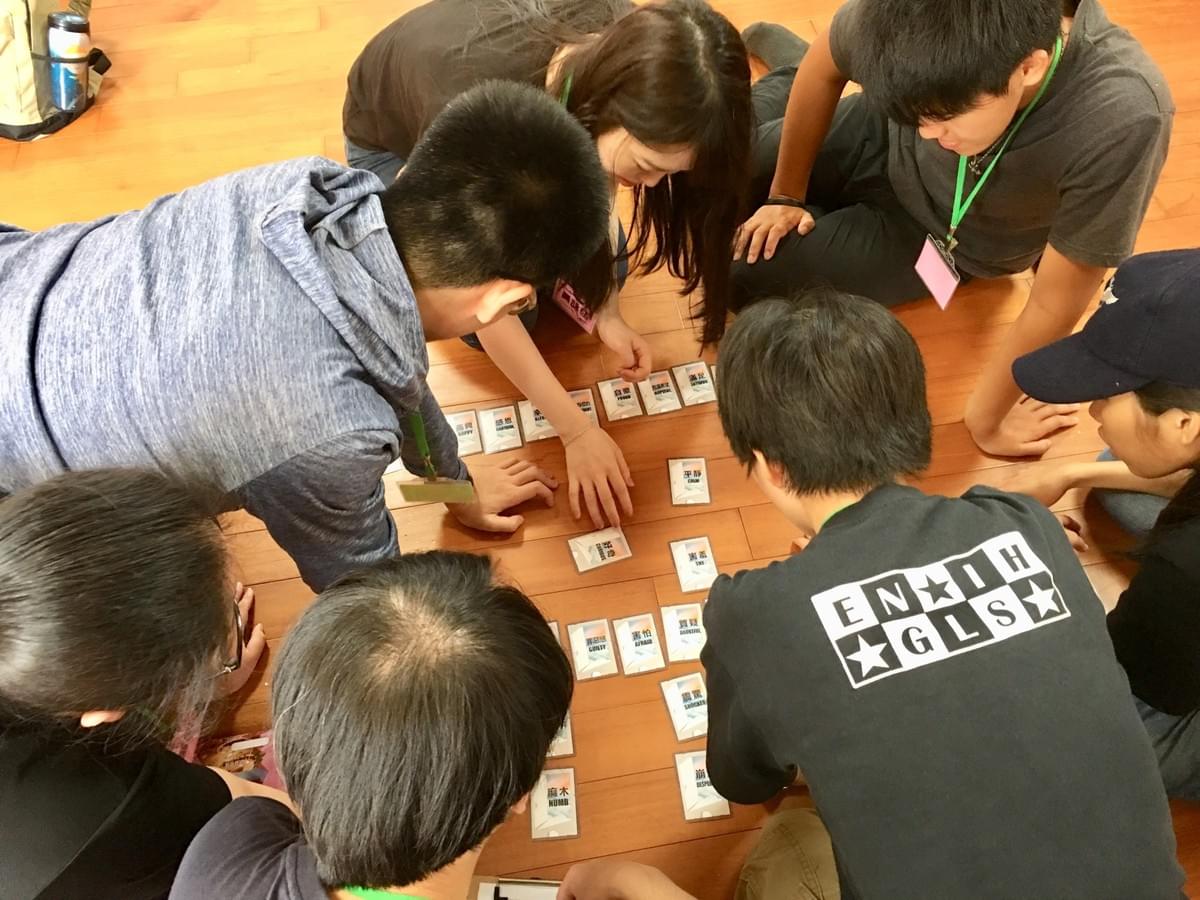 透過情緒桌遊,幫助基督徒義工學習如何關懷青少年。(照片來源/作者提供) 透過情緒桌遊,幫助基督徒義工學習如何關懷青少年。(照片來源/作者提供)