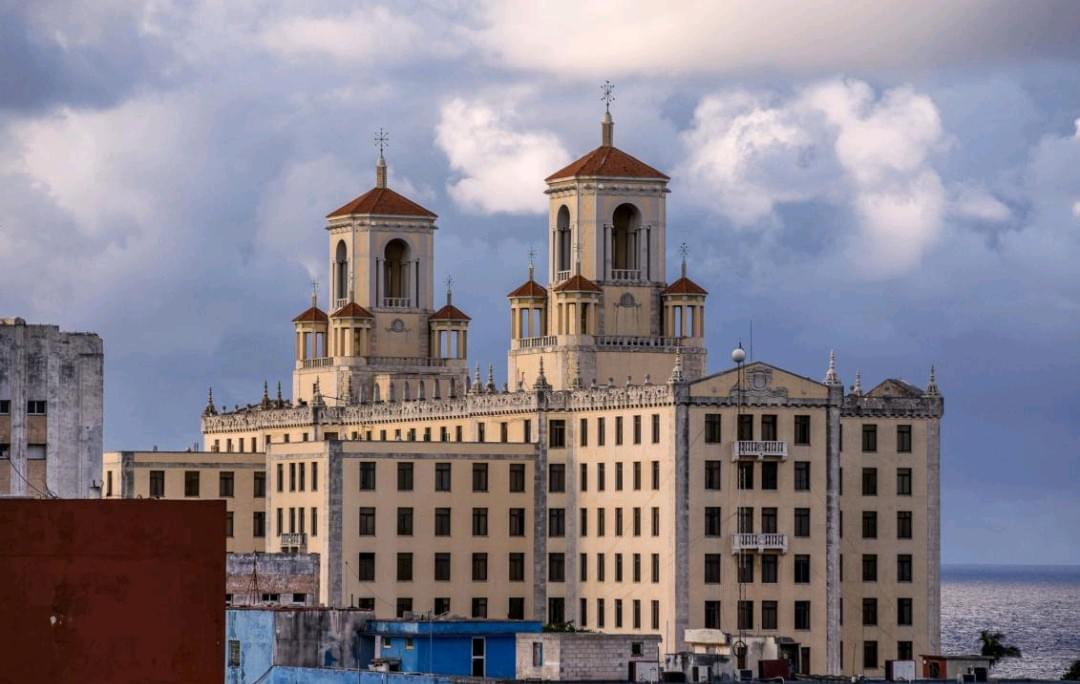 Hotel Nacional de Cuba is visible from this apartment. Hotel Nacional de Cuba is visible from this apartment.