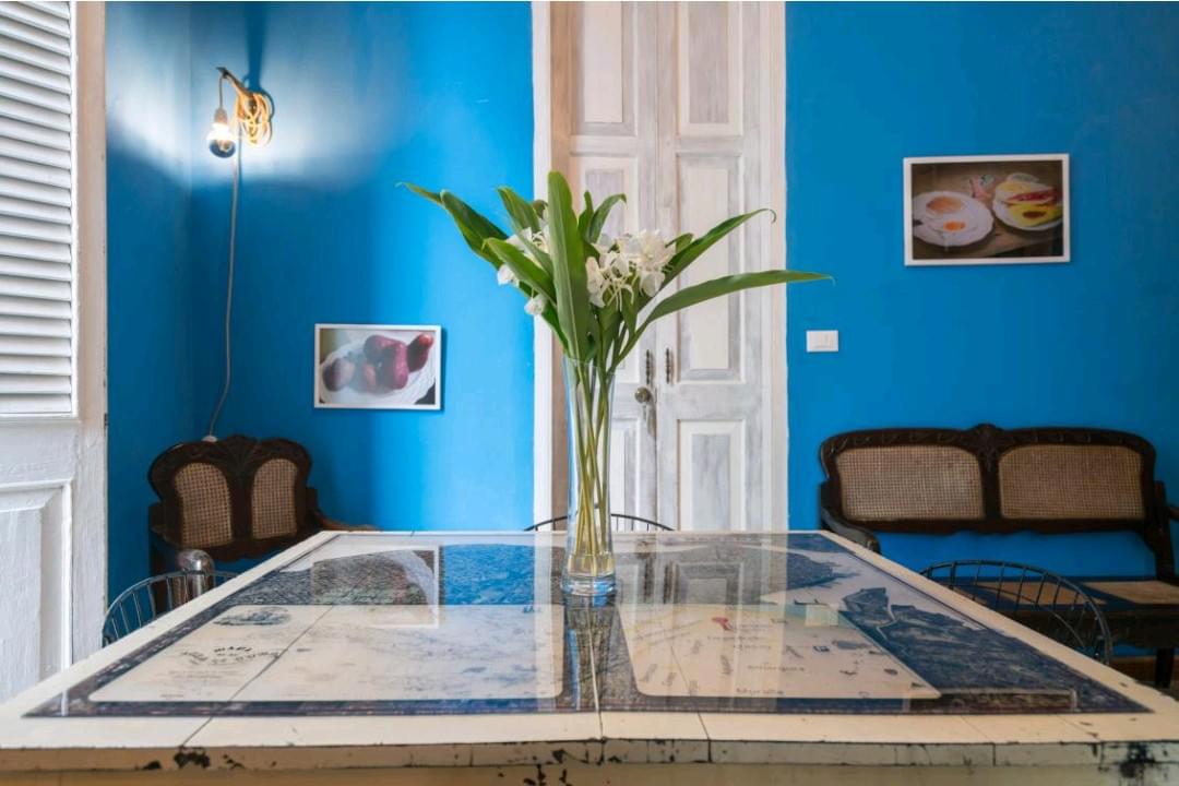 The decoration is a plus with fresh flowers always present in the apartment. The decoration is a plus with fresh flowers always present in the apartment.